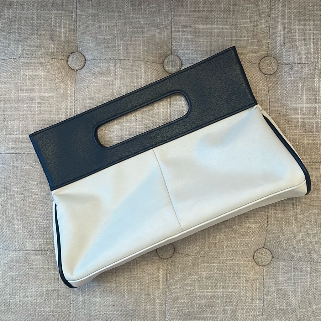 Structured Clutch